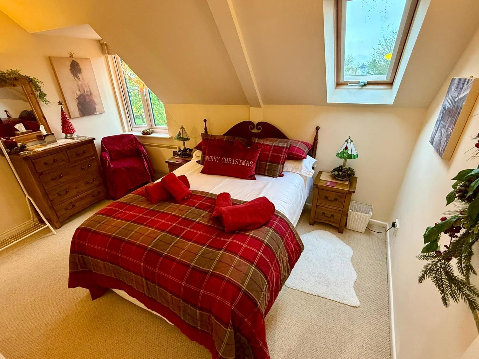 Luxury Kingfisher Lodge, Isis Lake, Within The Cotswold Waterpark Cirencester Eksteriør bilde