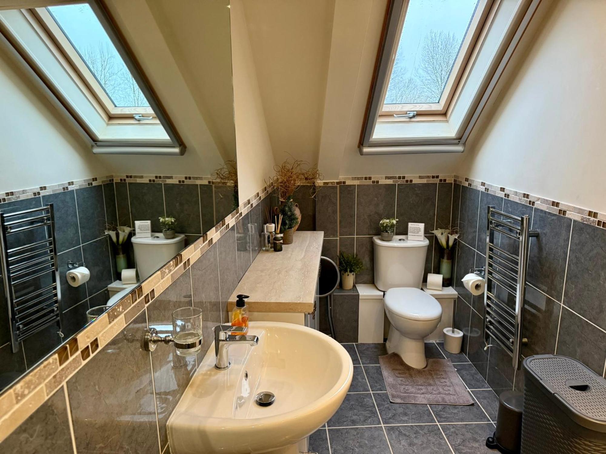Luxury Kingfisher Lodge, Isis Lake, Within The Cotswold Waterpark Cirencester Eksteriør bilde