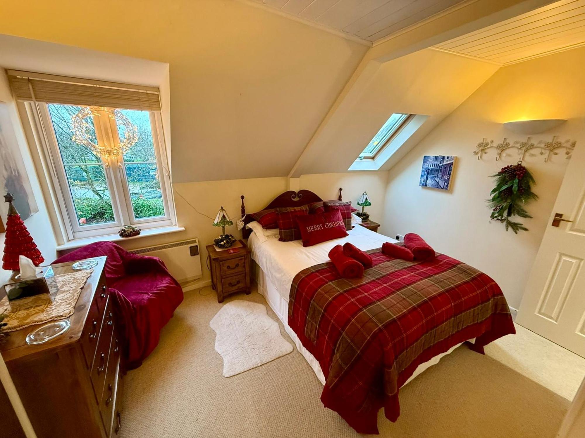 Luxury Kingfisher Lodge, Isis Lake, Within The Cotswold Waterpark Cirencester Eksteriør bilde
