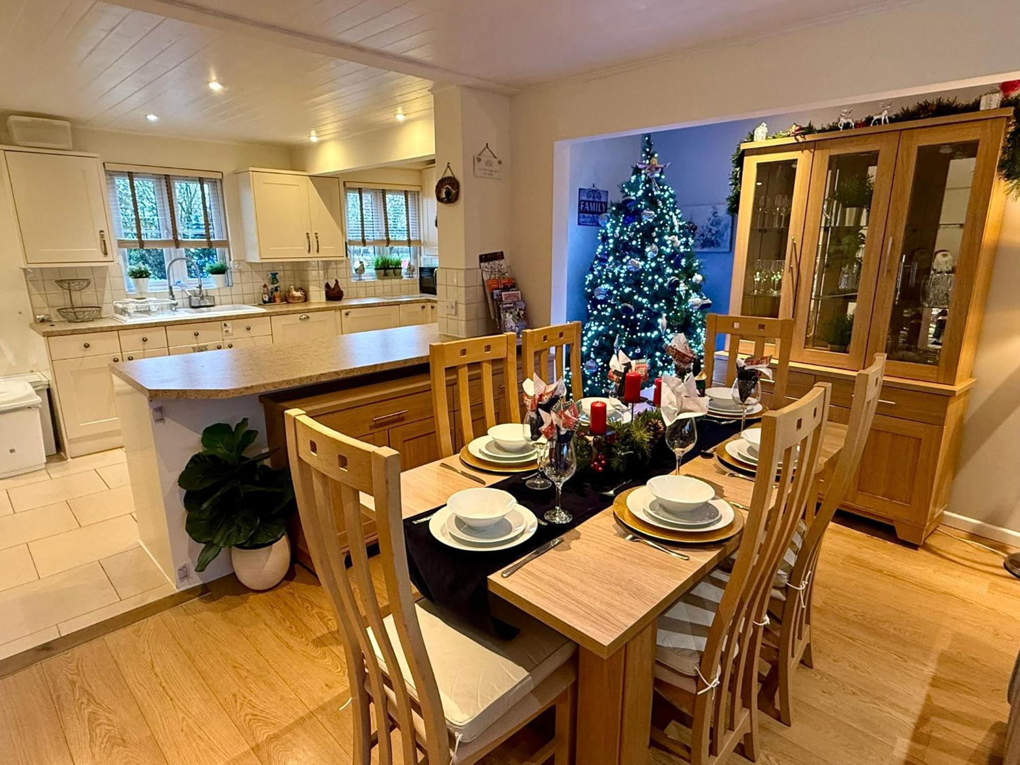 Luxury Kingfisher Lodge, Isis Lake, Within The Cotswold Waterpark Cirencester Eksteriør bilde