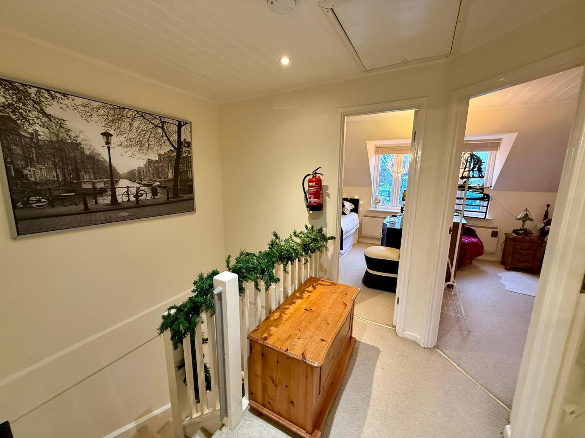 Luxury Kingfisher Lodge, Isis Lake, Within The Cotswold Waterpark Cirencester Eksteriør bilde