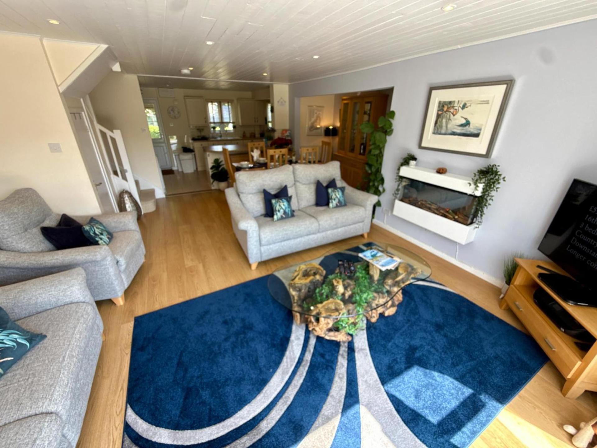 Luxury Kingfisher Lodge, Isis Lake, Within The Cotswold Waterpark Cirencester Eksteriør bilde
