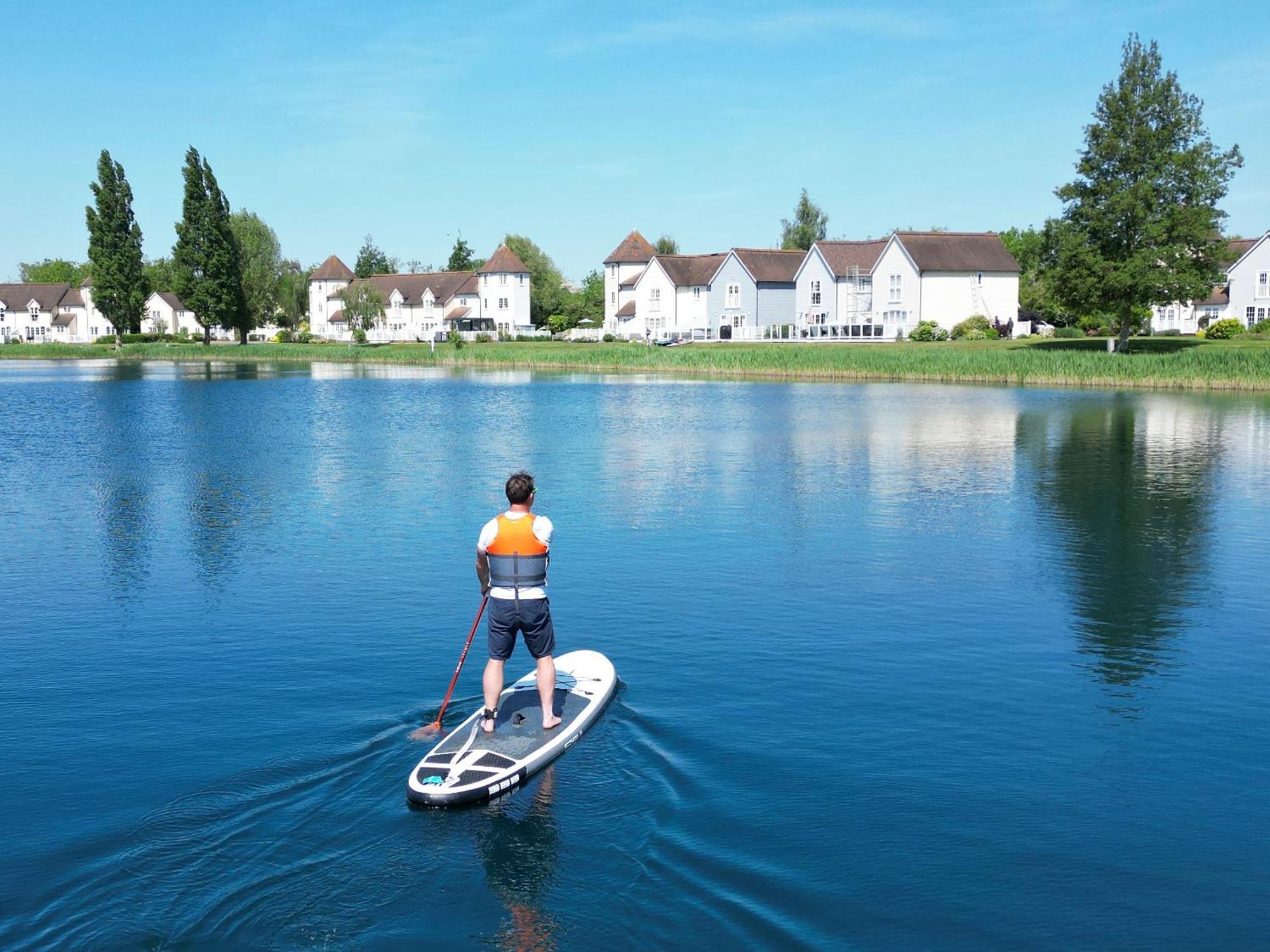 Luxury Kingfisher Lodge, Isis Lake, Within The Cotswold Waterpark Cirencester Eksteriør bilde